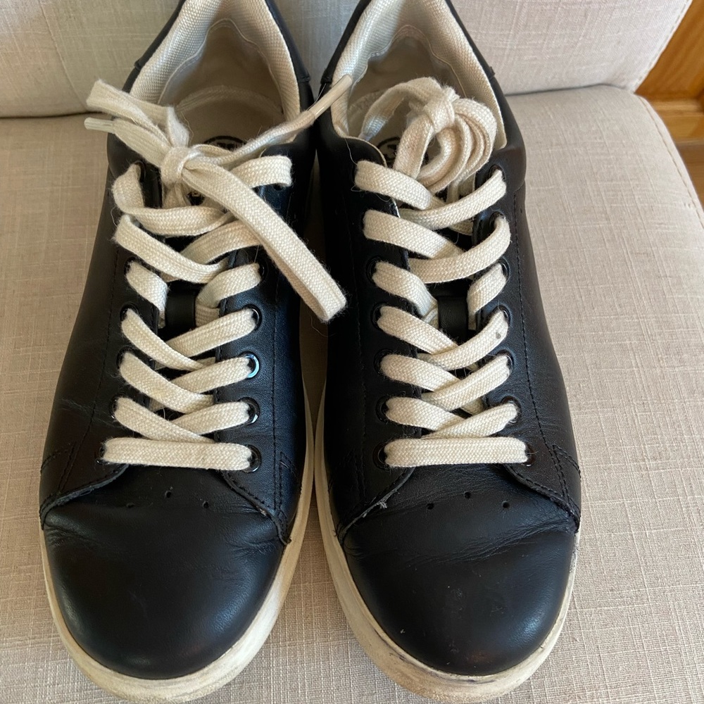 ***SOLD***Tory Burch black leather sneaker 6.5